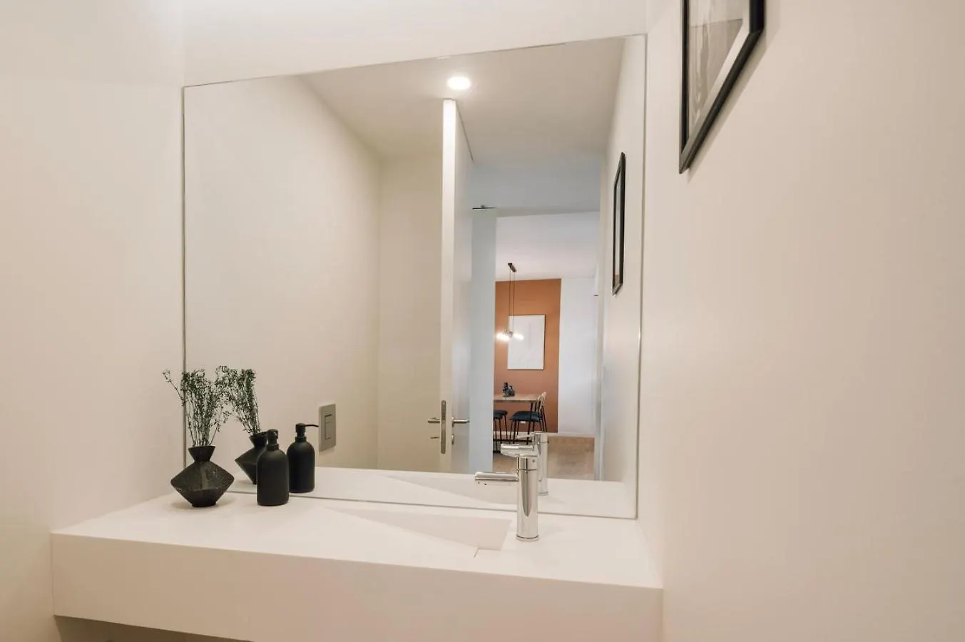 Mondego - 2 Bedrooms And Terrace In Arroios Lisboa 0*,
