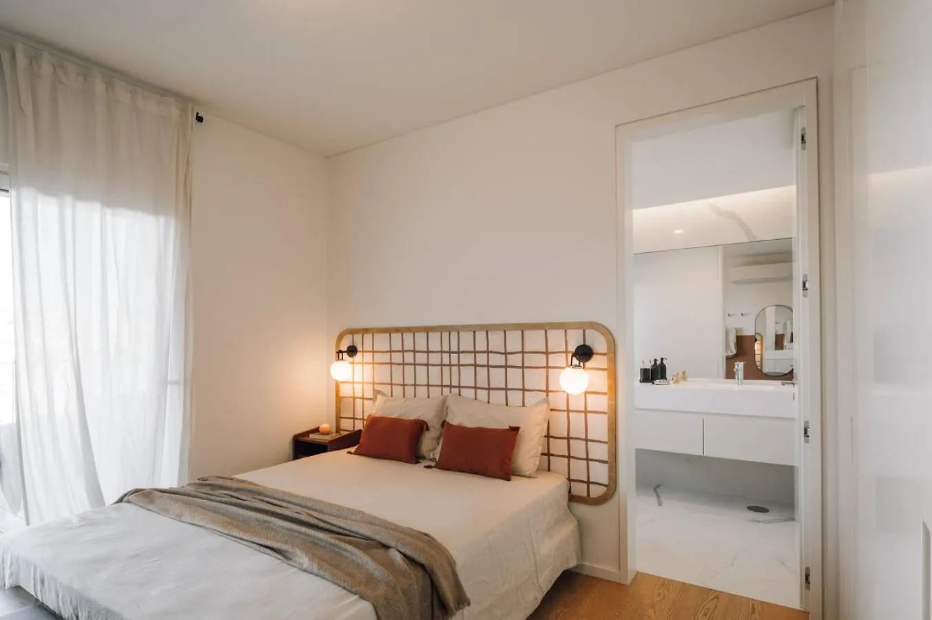 Mondego - 2 bedrooms and terrace in Arroios Lisbon 0*,  Portugal