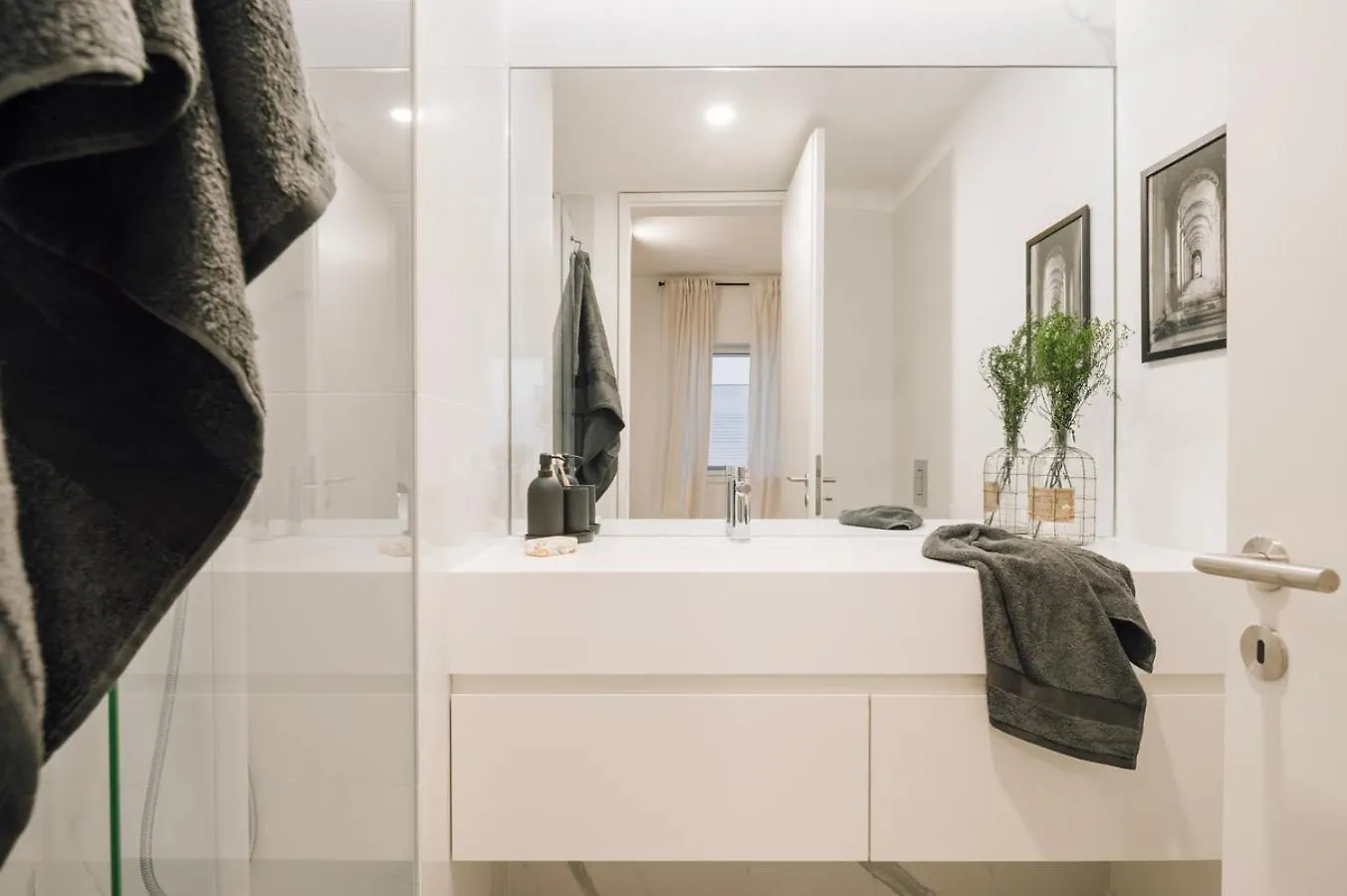 Mondego - 2 Bedrooms And Terrace In Arroios Lisboa